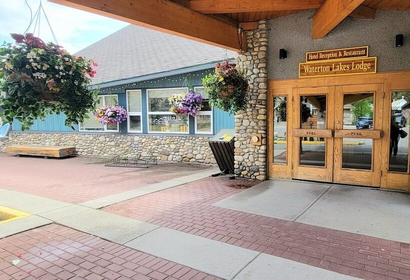 בית מלון כפרי Waterton Lakes Lodge Resort