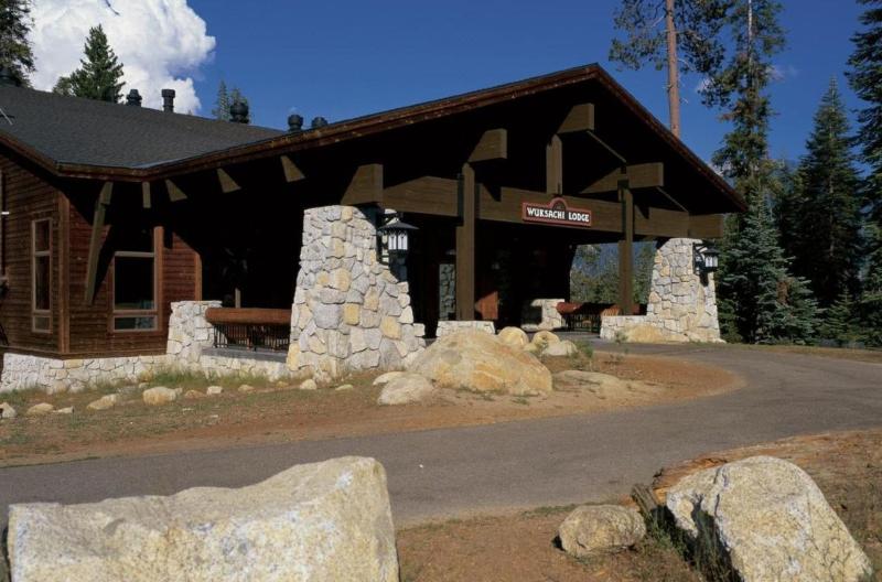 בית מלון כפרי Wuksachi Lodge