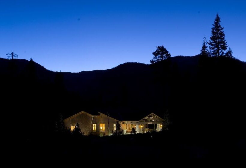 בית מלון כפרי Wuksachi Lodge