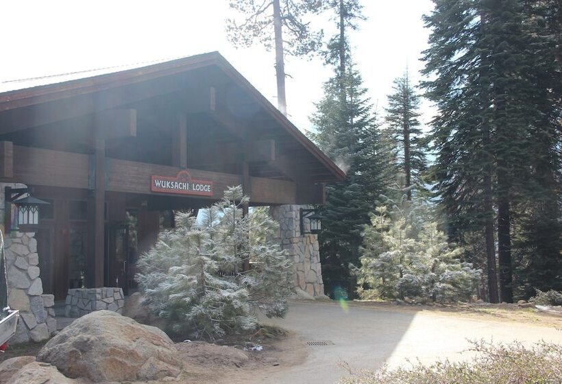 בית מלון כפרי Wuksachi Lodge