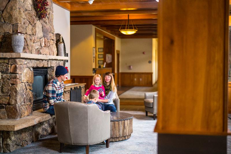 호텔 Zephyr Mountain Lodge