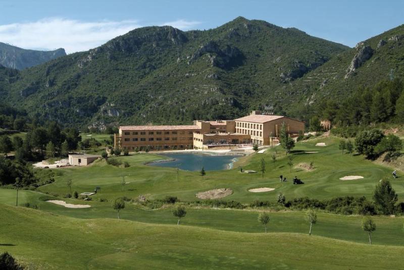 La Figuerola Hotel & Restaurant