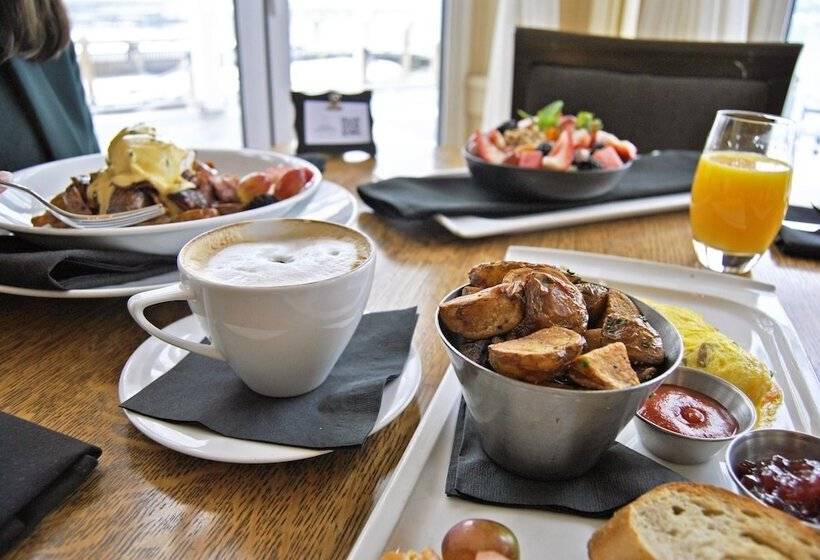 Manteo At Eldorado Resort