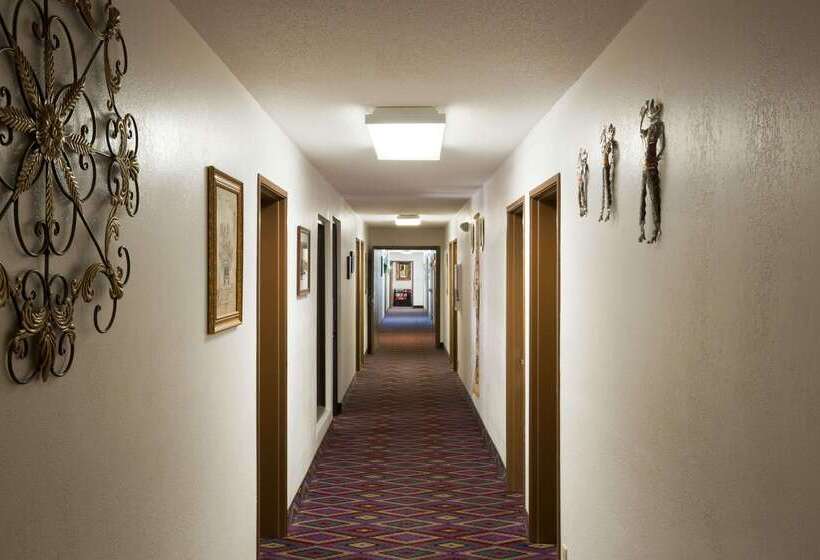 Мотель Super 8 By Wyndham Las Vegas