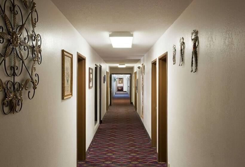 Мотель Super 8 By Wyndham Las Vegas