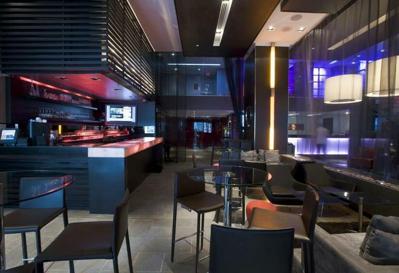 Pantages Hotel Toronto Centre