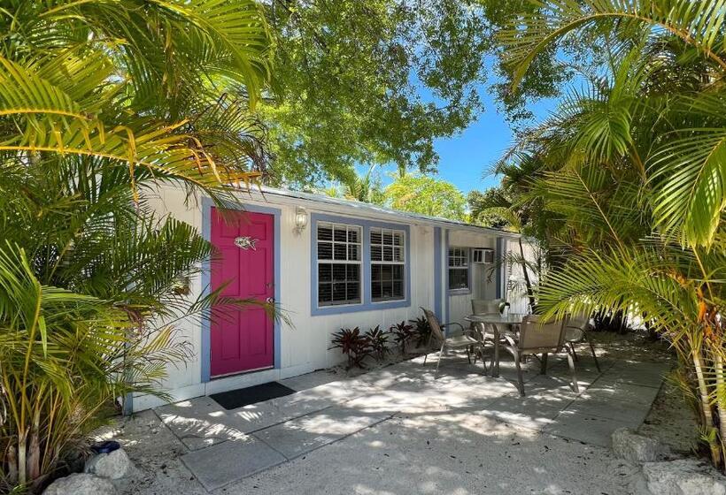 Pines & Palms Resort