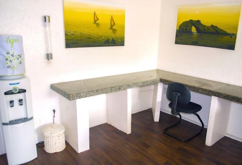 住所  Rede Andrade Coimbra