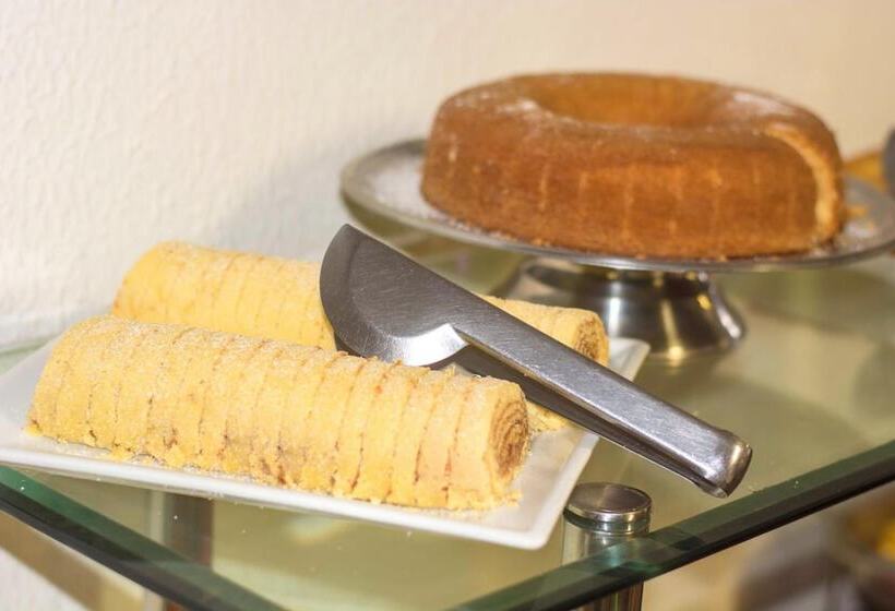 住所  Rede Andrade Coimbra