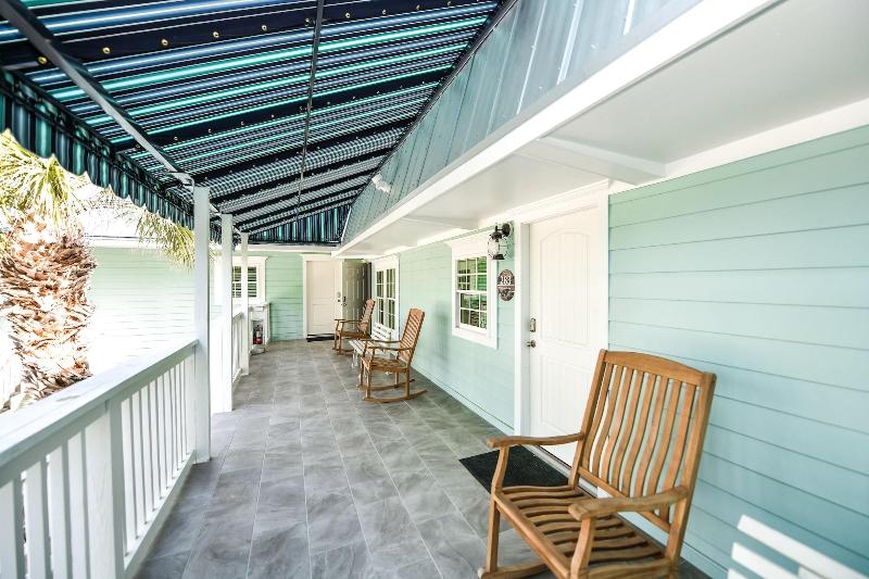 Tropical Breeze Resort