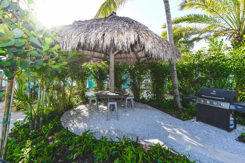 Tropical Breeze Resort