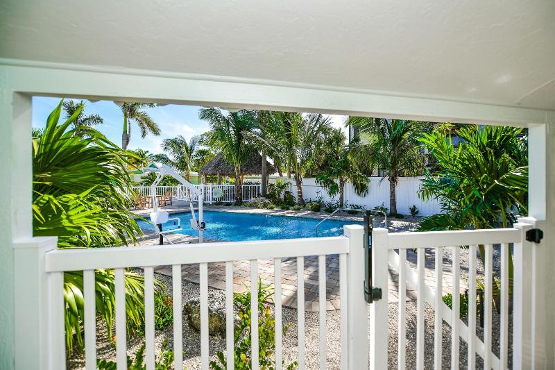 Tropical Breeze Resort