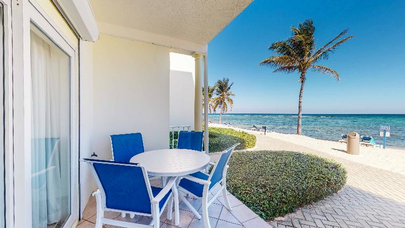 Wyndham Reef Resort, Grand Cayman