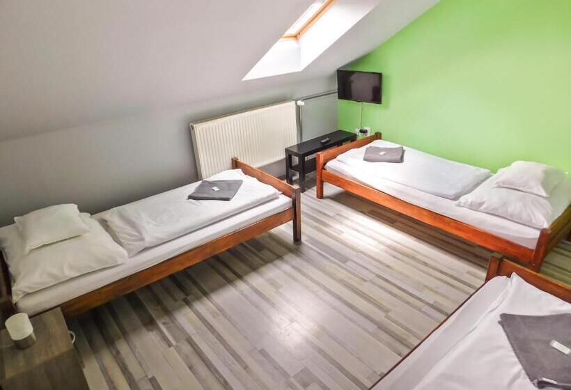 Bed and Breakfast Korona Panzió