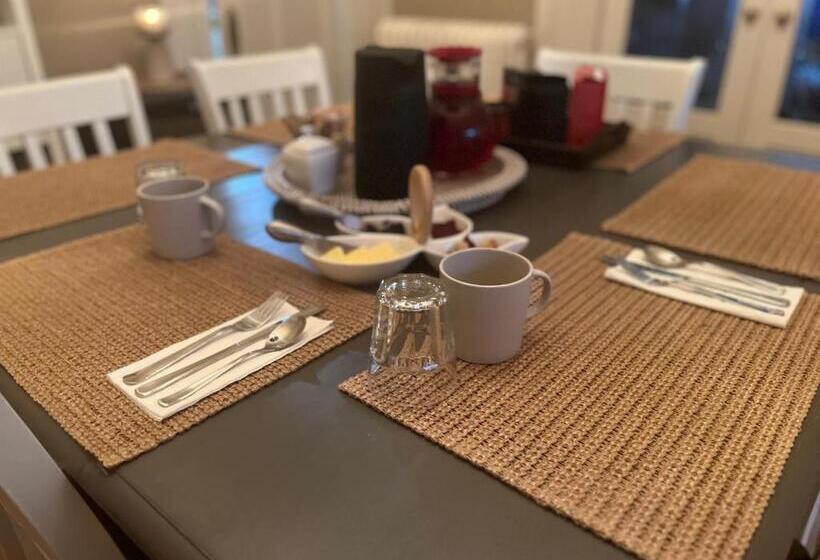 민박 Stirling House