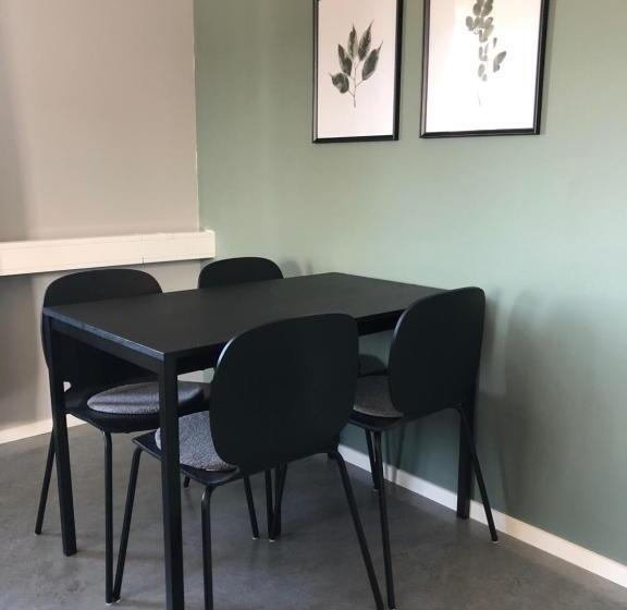 De La Gardie Park Vandrarhem Hostel