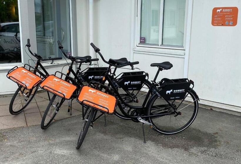 De La Gardie Park Vandrarhem Hostel