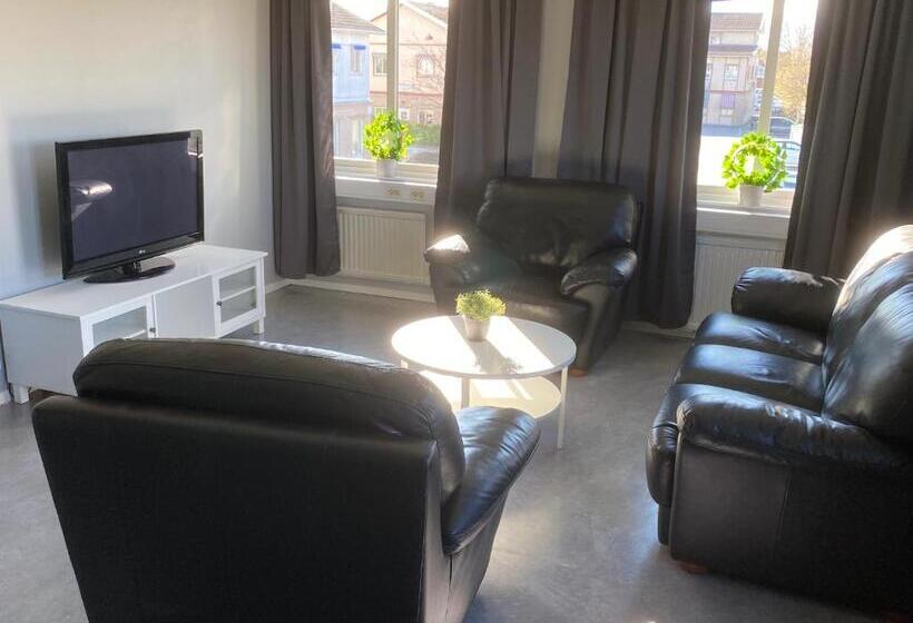 De La Gardie Park Vandrarhem Hostel