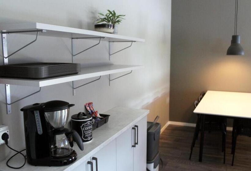 De La Gardie Park Vandrarhem Hostel