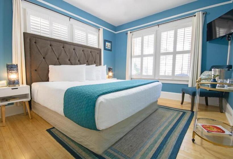 Hemingway House Bed And Breakfast