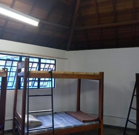 Hostel E Camping Jardim Da Mata