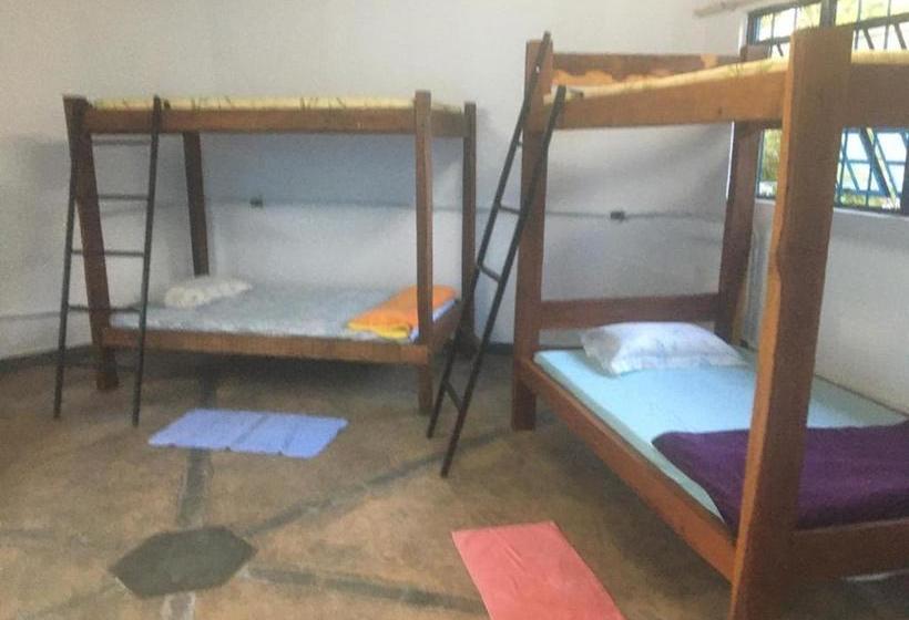 Hostel E Camping Jardim Da Mata