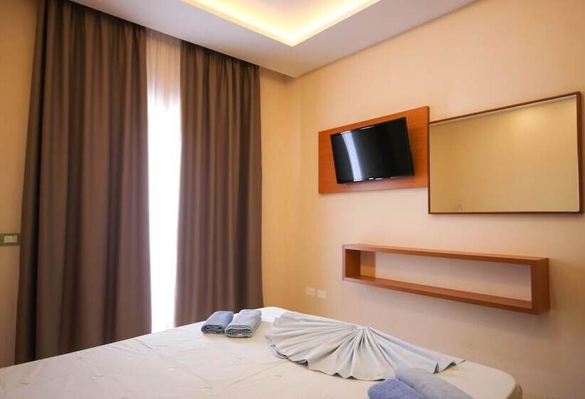 בית מלון כפרי Ambassador Resort