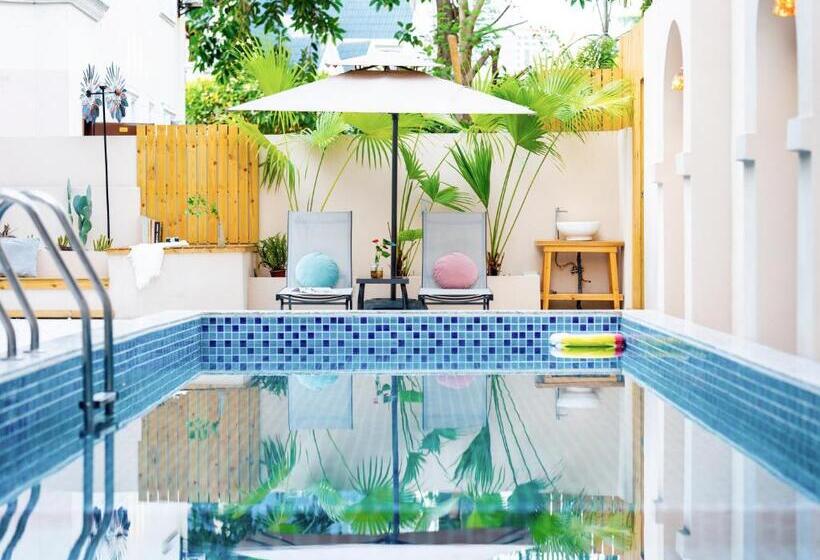 Отель Beihai Silver Beach Yintai Time Seaview Villa