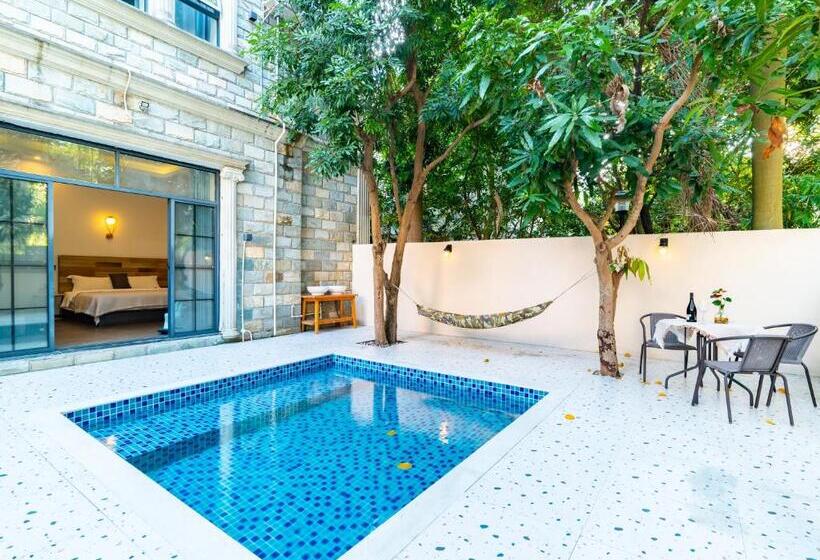 Отель Beihai Silver Beach Yintai Time Seaview Villa