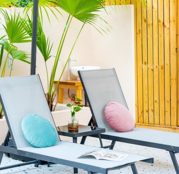 Отель Beihai Silver Beach Yintai Time Seaview Villa