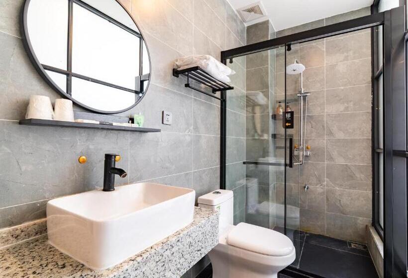 Отель Beihai Silver Beach Yintai Time Seaview Villa