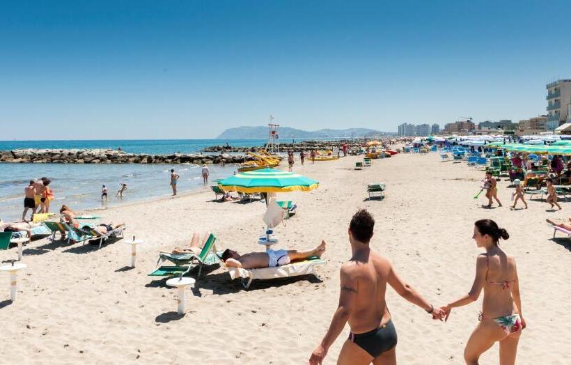 בית מלון כפרי Caravel B&b