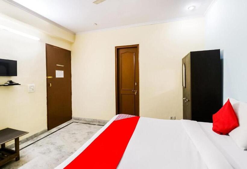 Hotel Flagship Maurya Residency