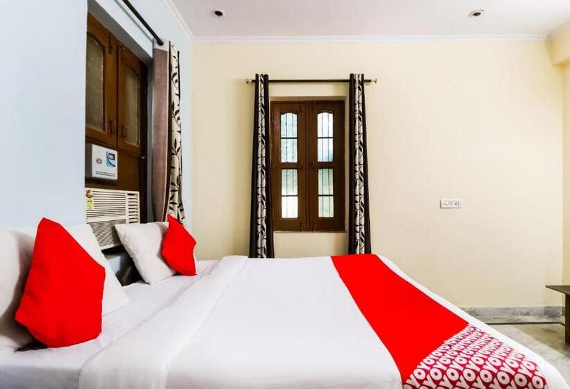 Hotel Flagship Maurya Residency