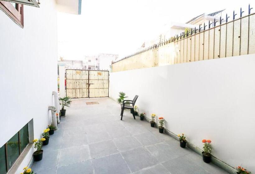 Hotel Flagship Maurya Residency