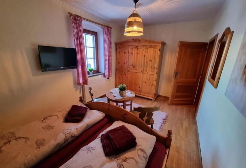 בית מלון כפרי Gasthof Kirchenwirt