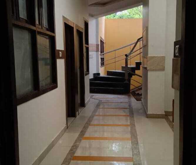 فندق Harsh Regency