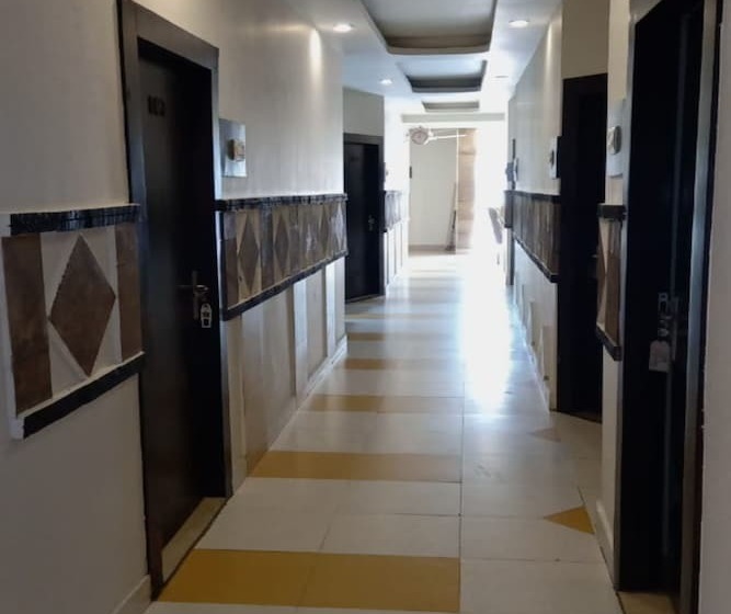 Отель Harsh Regency