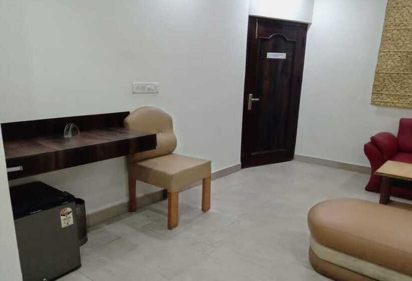 فندق Harsh Regency