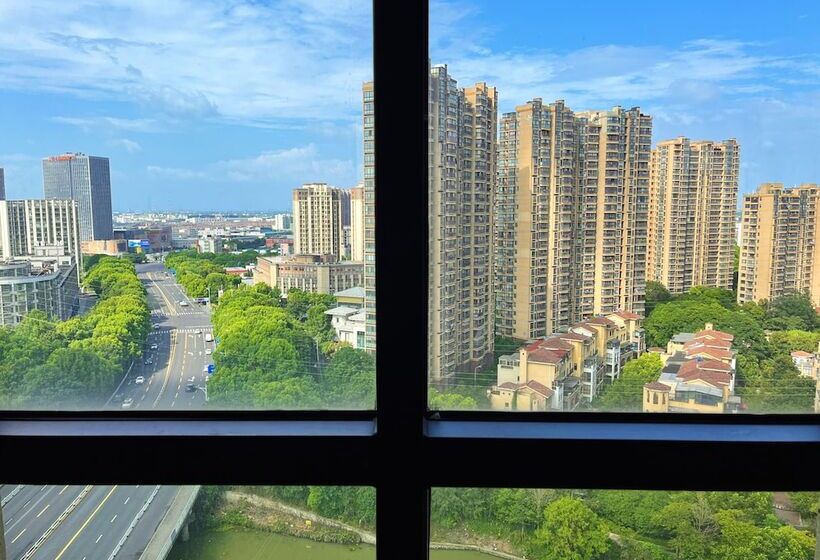 Отель Hilton Garden Inn Changzhou Xinbei