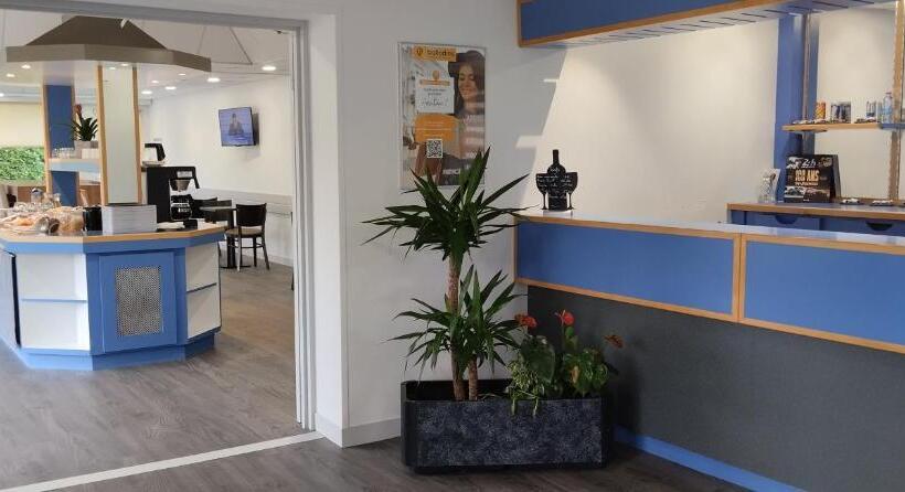 ホテル Initial By Balladins Sable Sur Sarthe