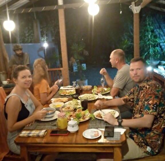 בית מלון כפרי Inn Sea Horizon Ahungalla