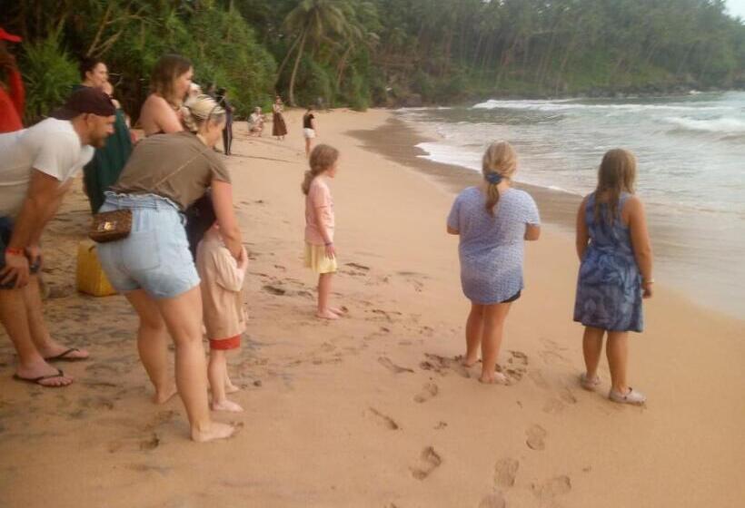 בית מלון כפרי Inn Sea Horizon Ahungalla