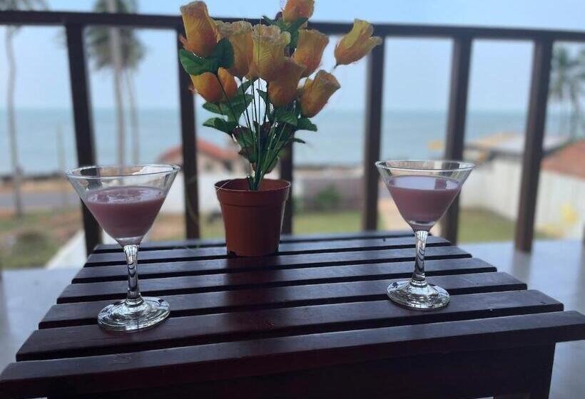 בית מלון כפרי Isamar Front Beach