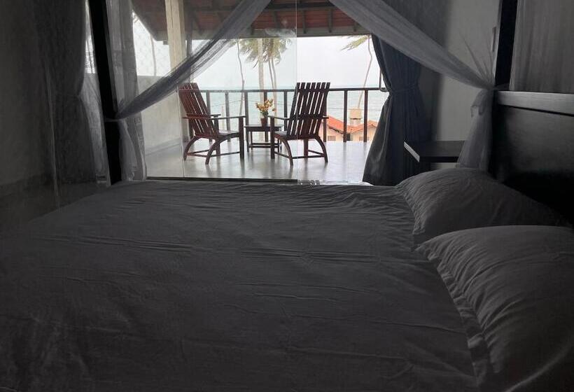 בית מלון כפרי Isamar Front Beach