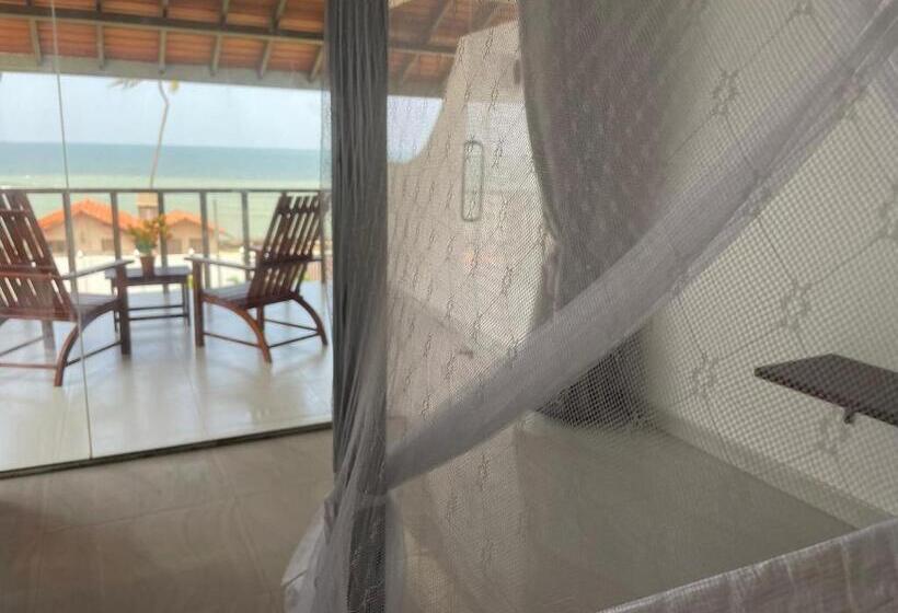 בית מלון כפרי Isamar Front Beach