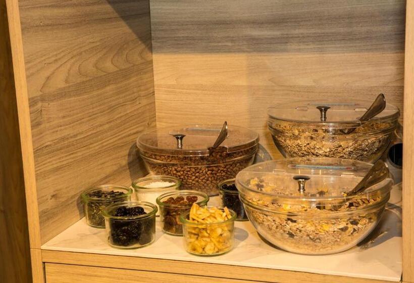 Ivy Hotel Adults Only