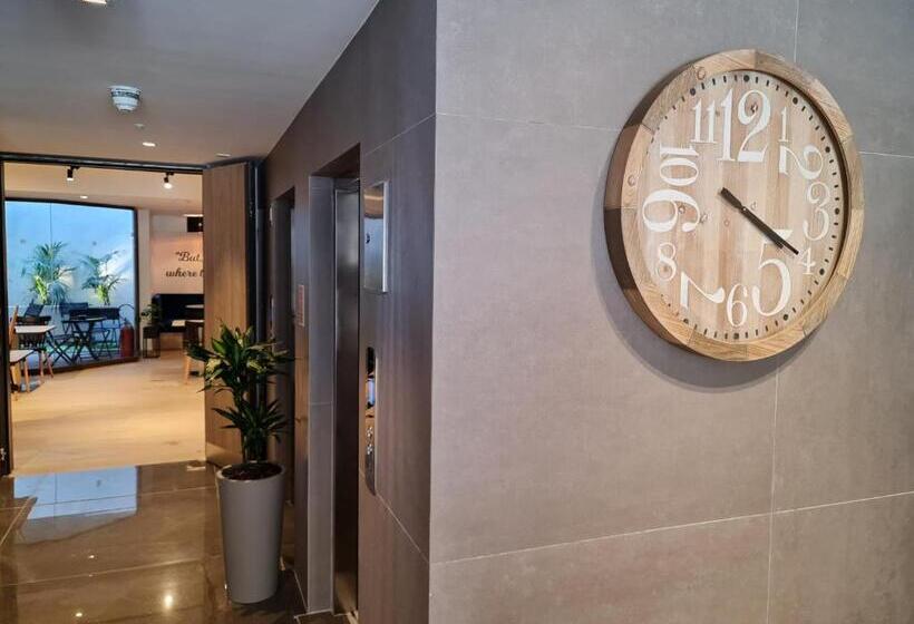 Ivy Hotel Adults Only