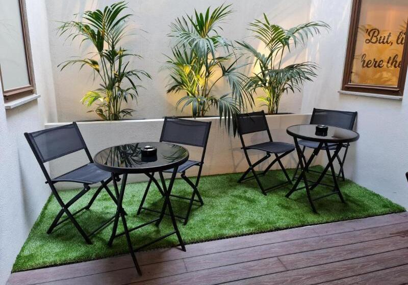 Ivy Hotel Adults Only