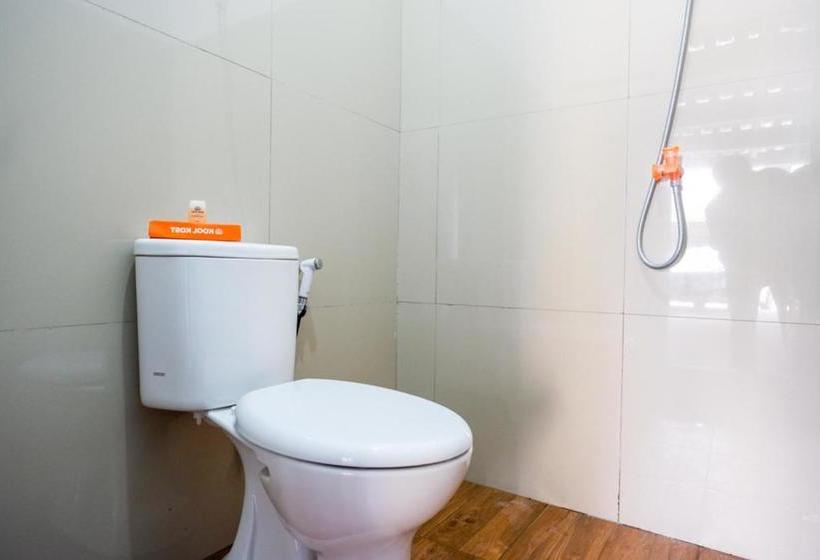 酒店 Koolkost Female Syariah Near Udinus Semarang Minimum Stay 6 Nights